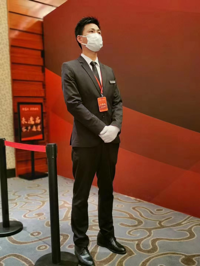 上海某工地屡屡被偷,工头雇专业保安镇守